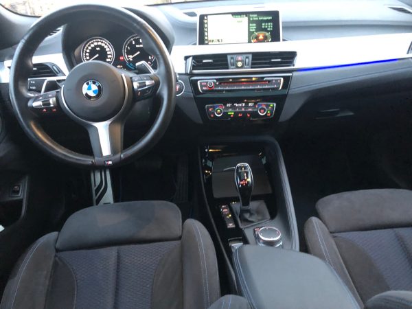 Pins Auto Occasion - 20000,00€ - BMW X2 Euro6d-T 132g, Saphirschwarz, 11cv, 5 portes, mise en circulation le 30-10-2018, première main, garantie 10 mois BMW 5 places, longueur : 4,36 mètres, Poids en charge 3855 Kg, Année : 10/2018 Kilométrage : 61000 Km Boite : Automatique Couleur : Bleue Carburant : Essence prix : 23.000€