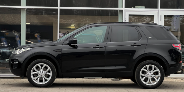 Pins Auto Occasion - 19000,00€ - Land Rover Discovery Sport , full options. En très bonne état avec encore 1 an de garantie chez land Rover. Année : 2016 Carrosserie : SUV ou Tout-terrain Carburant : Diesel Kilométrage : 121.393 km Transmission : Automatique Étiquette énergie : Euro 6